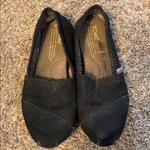 Black TOMS